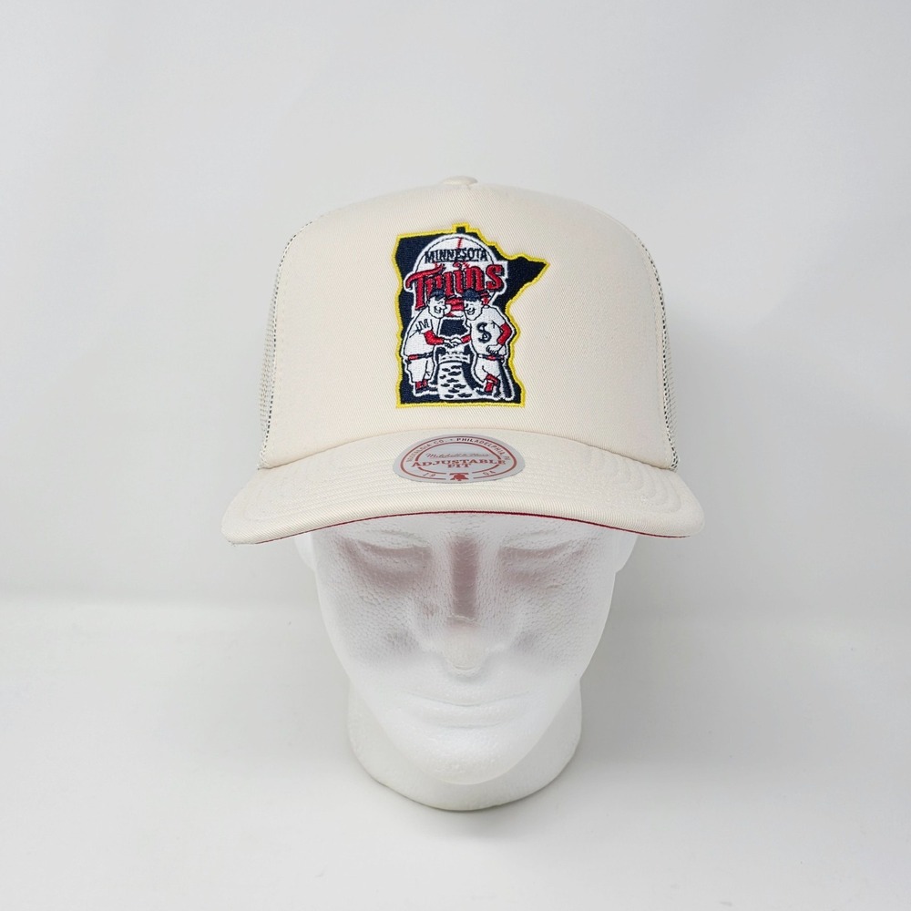 Mitchell & Ness Minnesota Twins Evergreen Trucker Snapback Hat Cap White Retro‎
